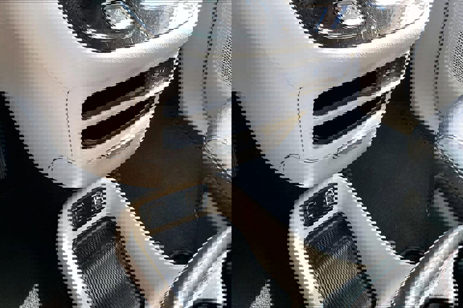 Used 2017 Chrysler Pacifica Touring-L image 30