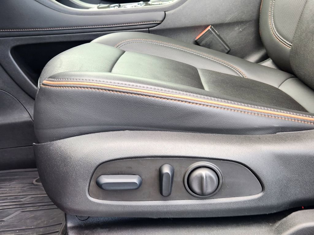 Used 2023 GMC Acadia AT4 w/ Technology Package image 24