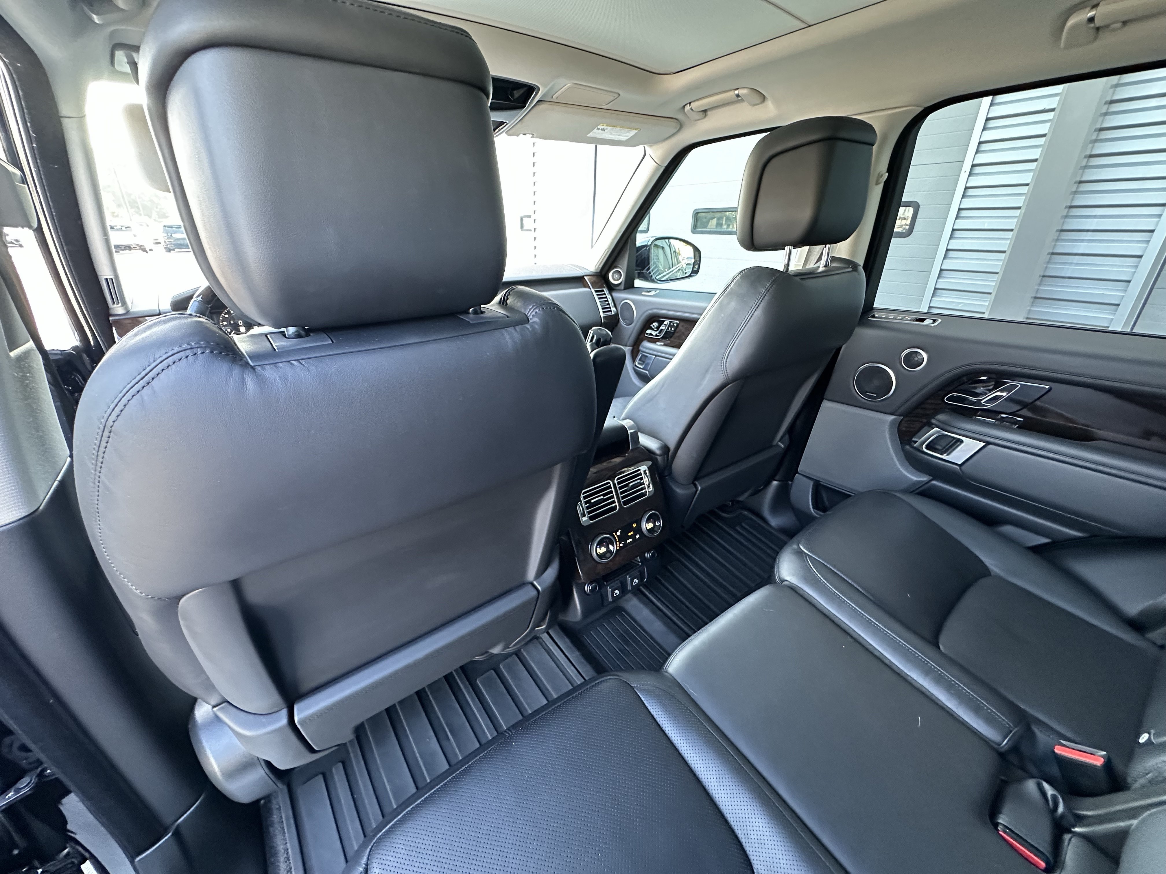 Used 2022 Land Rover Range Rover Westminster Edition AWD/4WD image 32