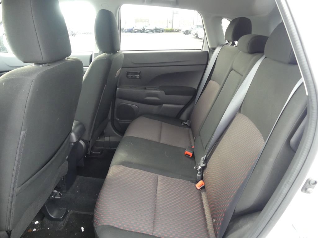 Used 2017 Mitsubishi Outlander Sport SE image 12