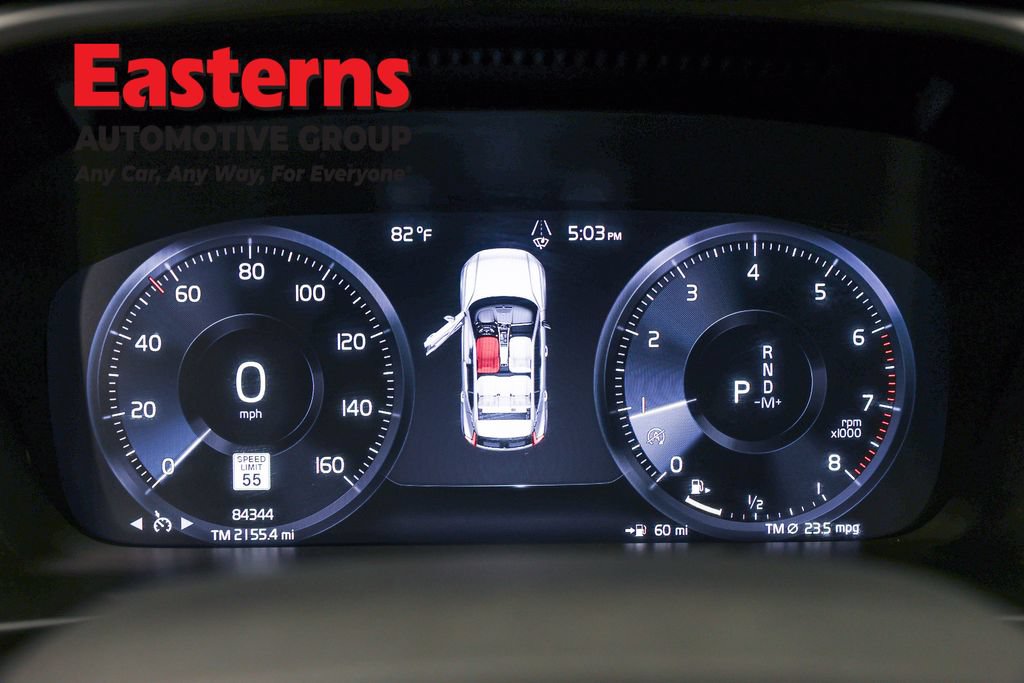 Used 2022 Volvo XC40 T5 Momentum AWD/4WD image 17