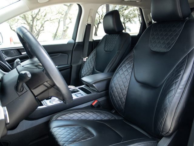 Used 2024 Ford Edge Titanium AWD/4WD image 7