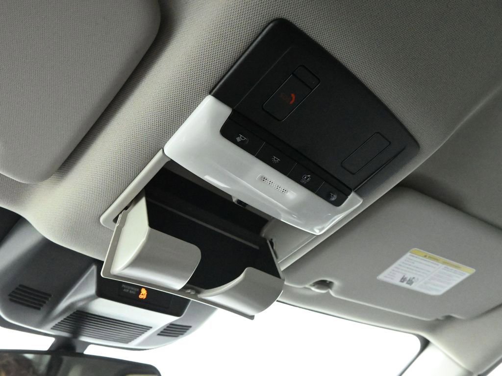 Used 2024 Nissan Rogue SV image 27