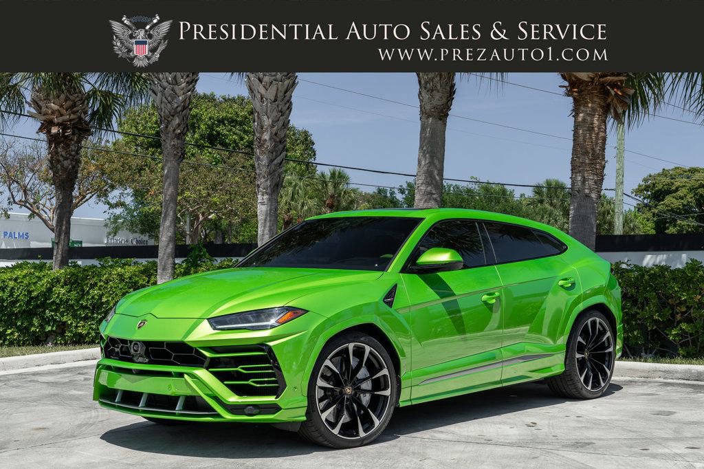 Used 2022 Lamborghini Urus AWD/4WD image 1