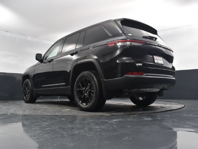 New 2026 Jeep Grand Cherokee Altitude AWD/4WD image 50
