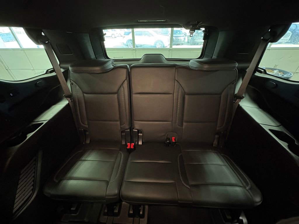 Used 2023 GMC Yukon Denali w/ LPO, Floor Liner Package image 35