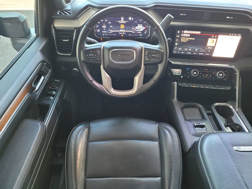 Used 2025 GMC Sierra 2500 Denali w/ Denali Reserve Package AWD/4WD image 12