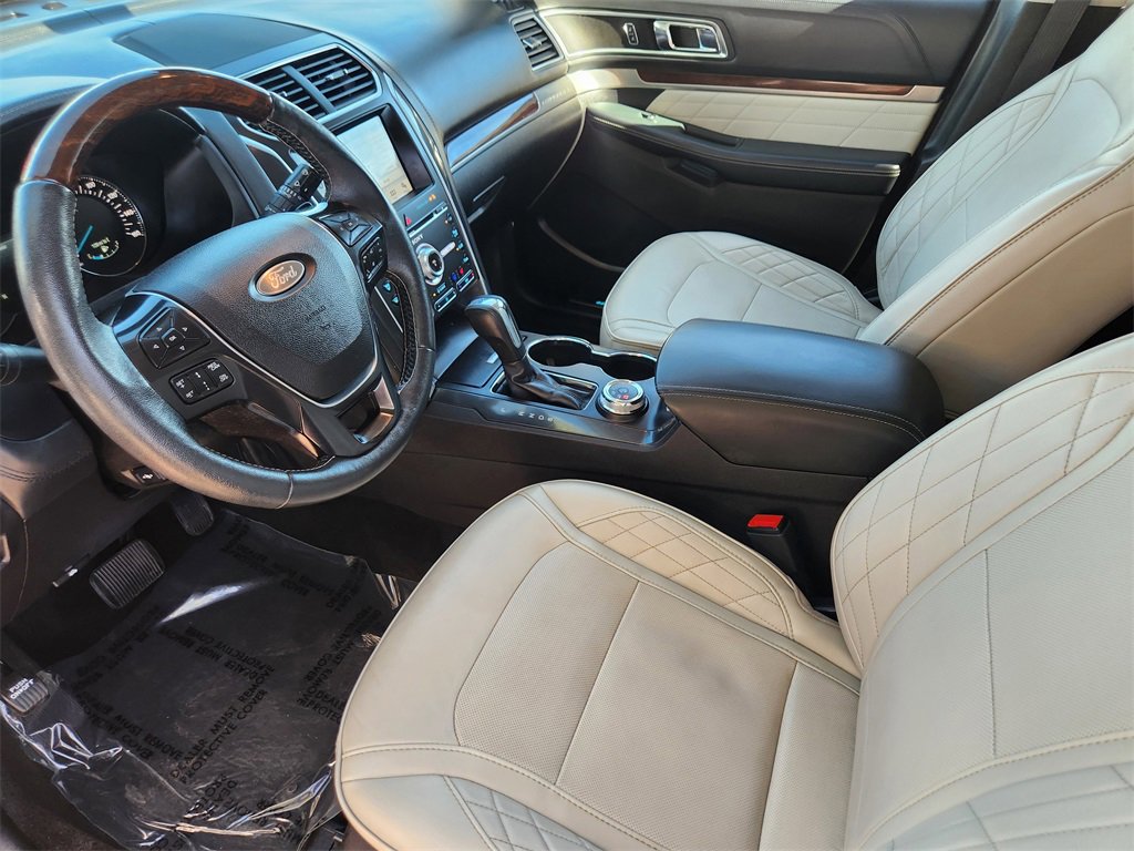 Used 2018 Ford Explorer Platinum image 14