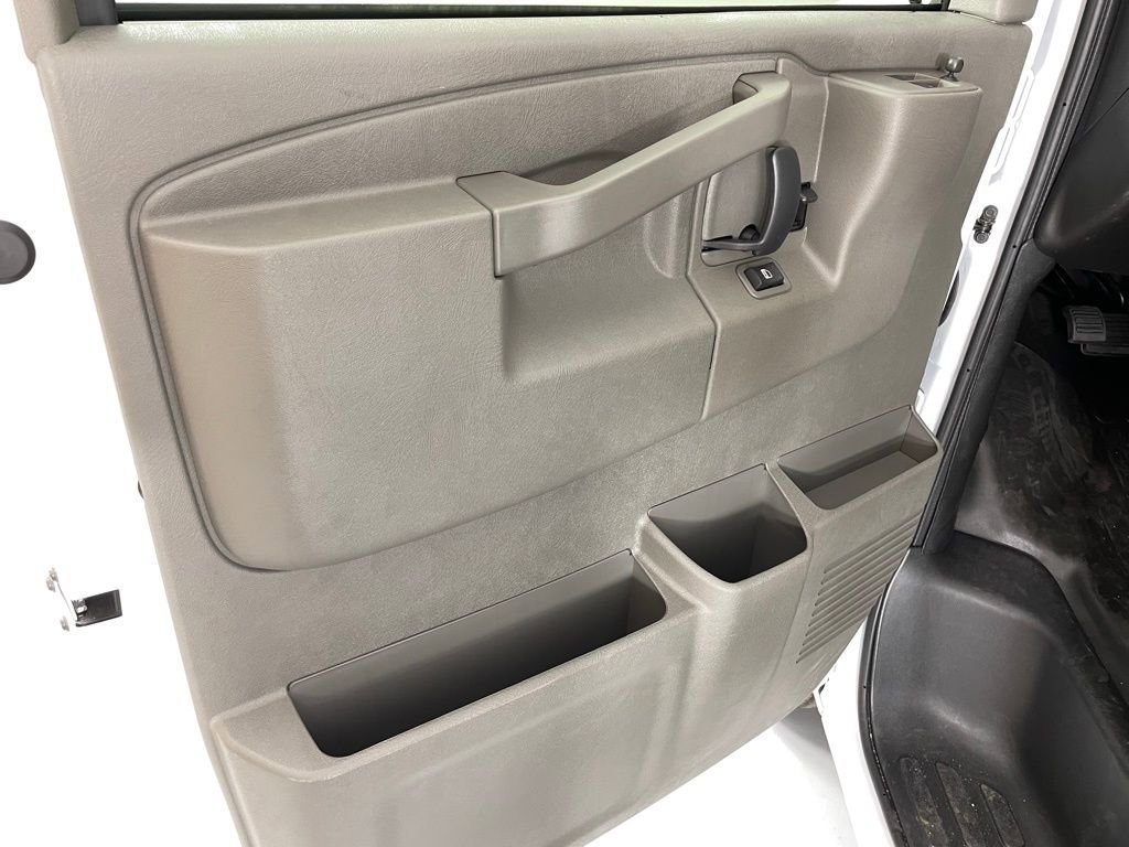 New 2025 Chevrolet Express 3500 Extended w/ Driver Convenience Package image 17