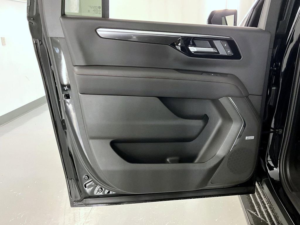 New 2026 Chevrolet Suburban RST w/ Advanced Technology Package image 21