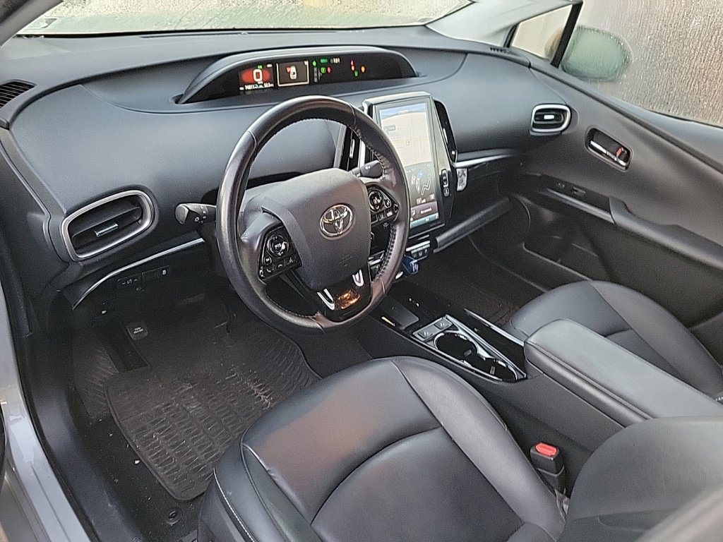 Used 2021 Toyota Prius Prime XLE FWD image 7
