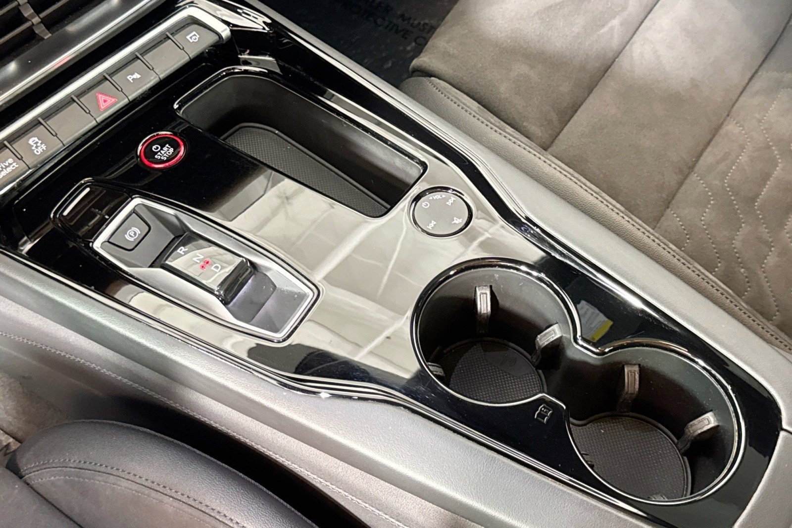 Used 2022 Audi e-tron GT Premium Plus image 16