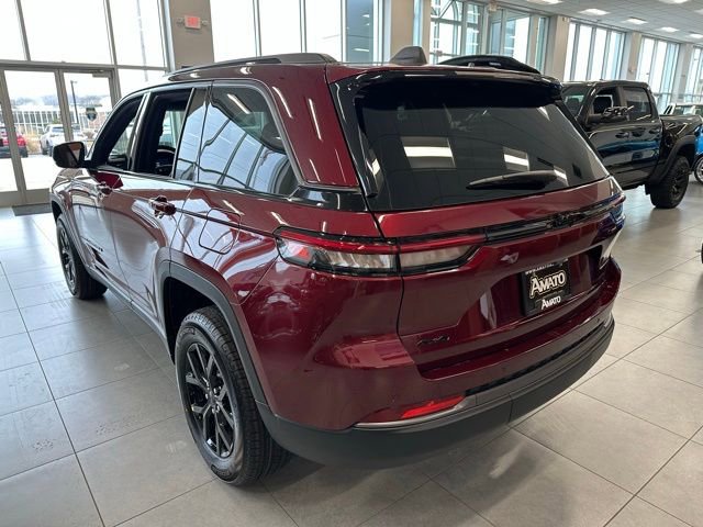 New 2026 Jeep Grand Cherokee Altitude image 8