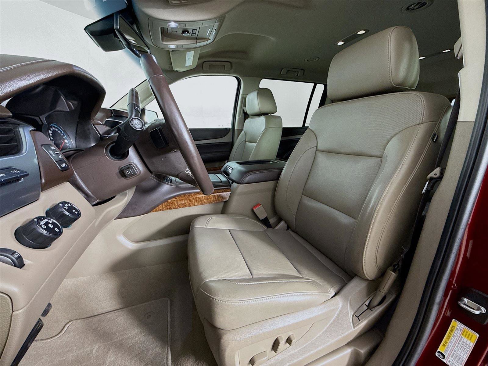 Used 2019 Chevrolet Suburban Premier AWD/4WD image 23