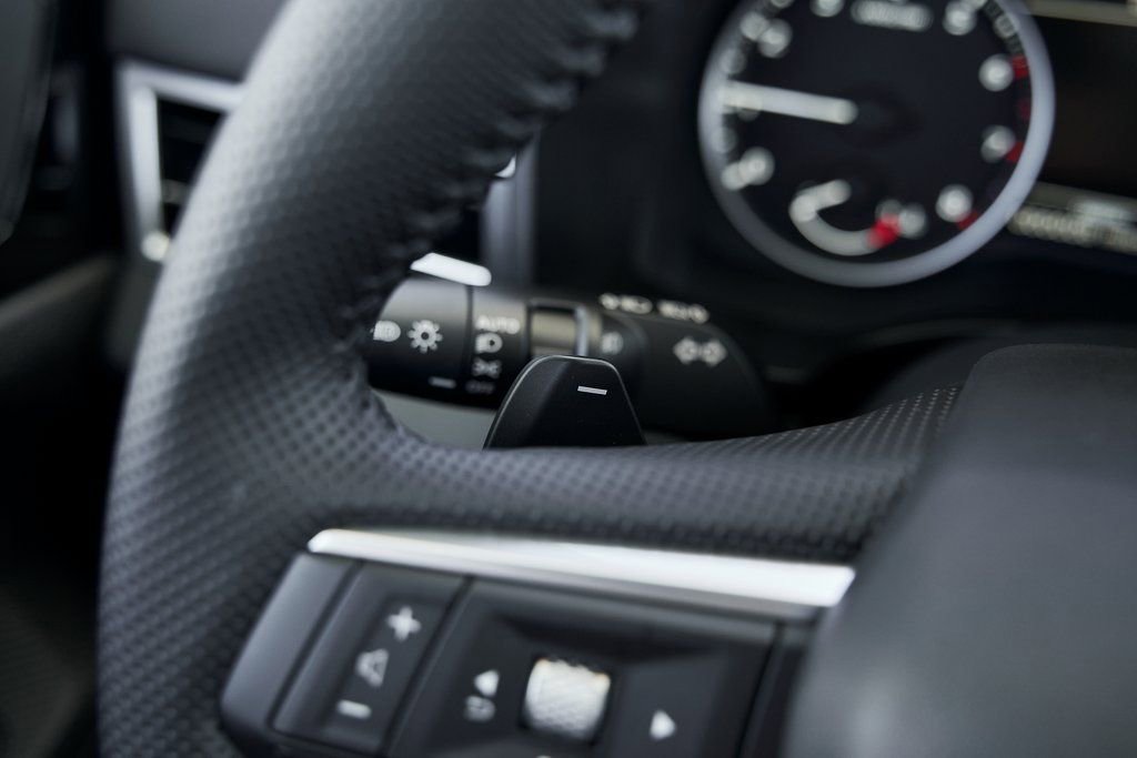 Used 2025 Mitsubishi Outlander SE FWD image 36