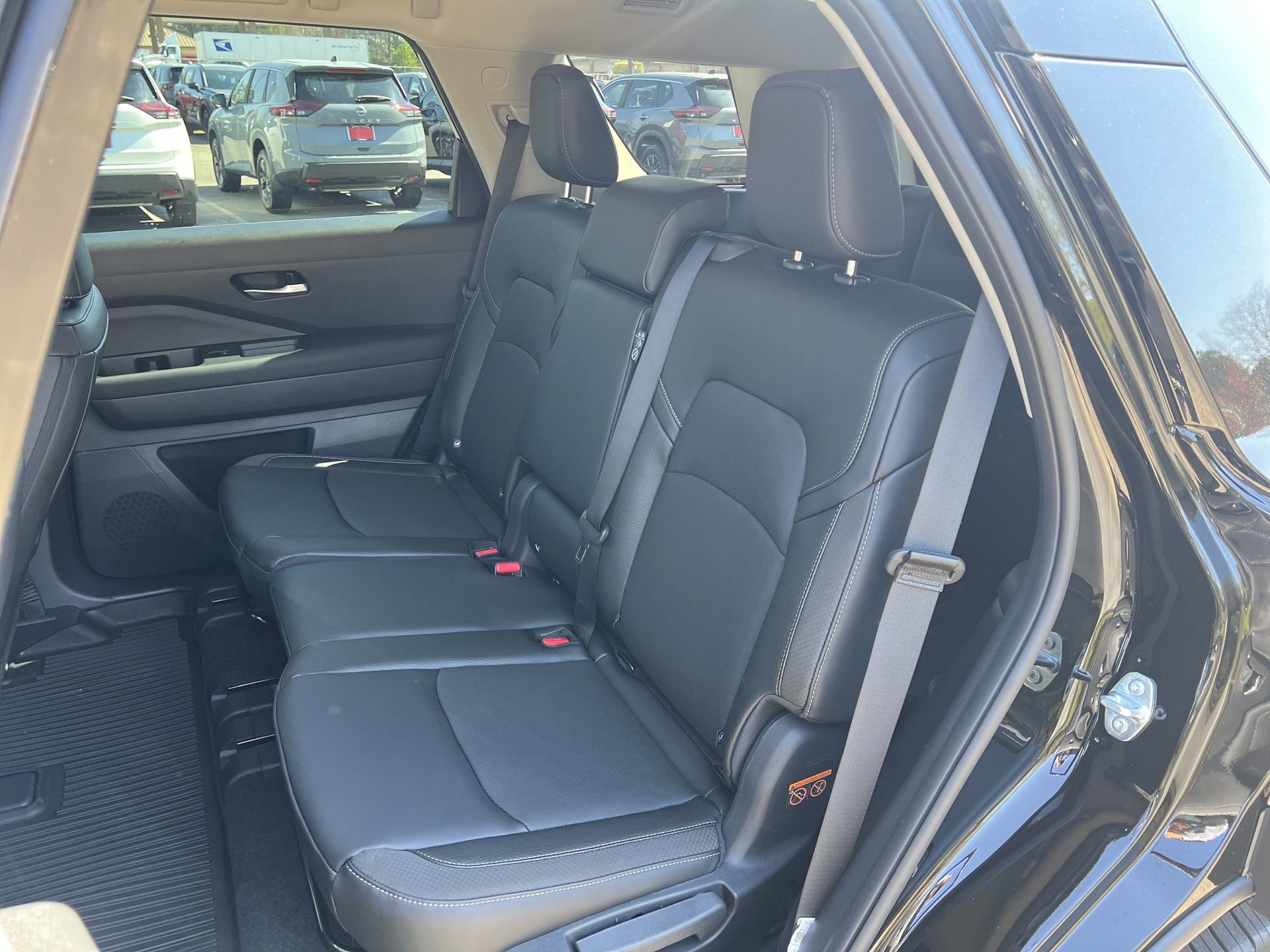 New 2026 Nissan Pathfinder SL FWD image 17