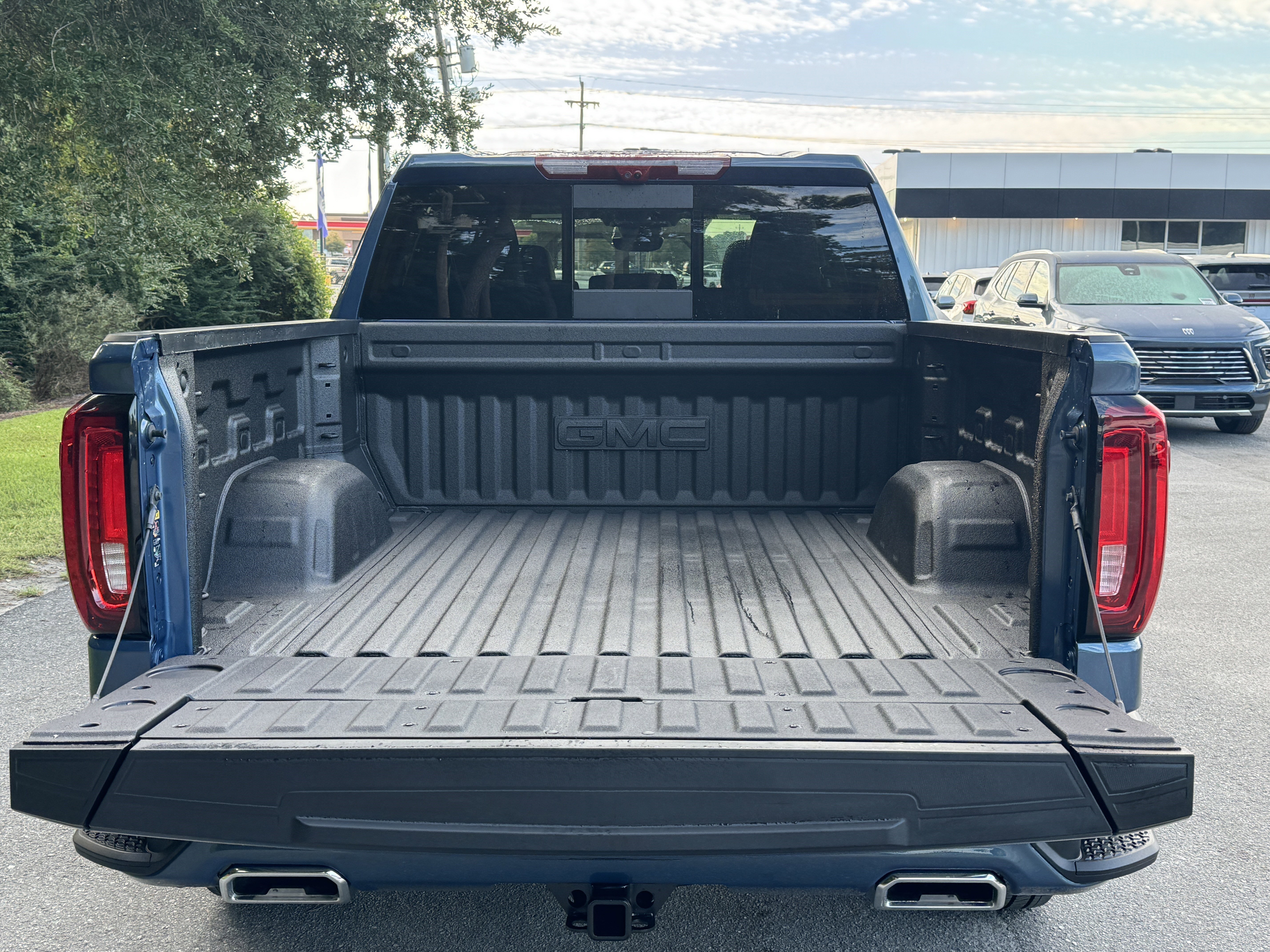 New 2026 GMC Sierra 1500 Denali w/ Denali Reserve Package image 14