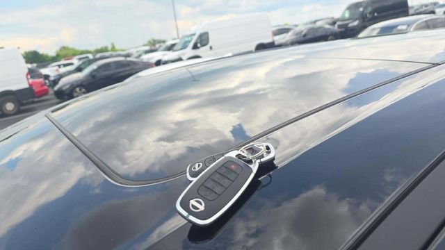 Certified 2025 Nissan Murano SL w/ Cargo Package AWD/4WD image 3