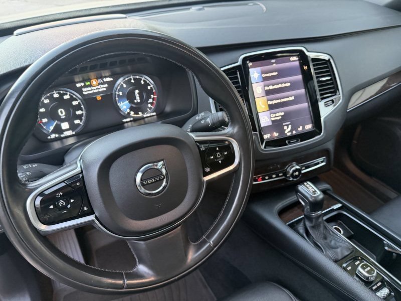 Used 2016 Volvo XC90 T6 Momentum w/ Momentum Plus Package AWD/4WD image 13