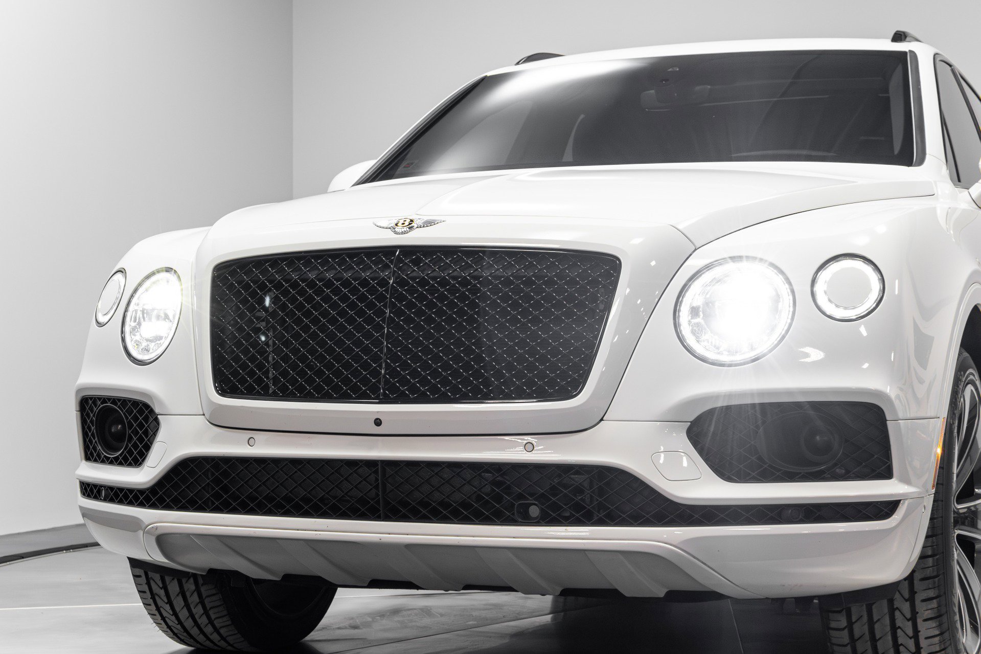 Used 2020 Bentley Bentayga Design Series image 71