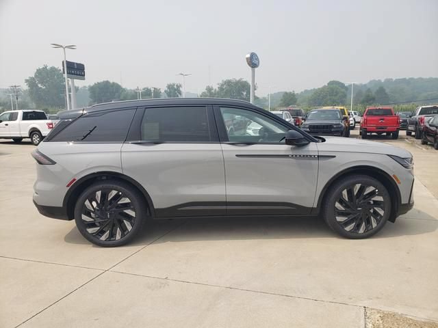 New 2026 Lincoln Nautilus Reserve AWD/4WD image 3