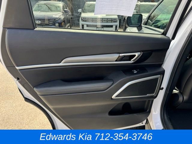 Used 2022 Kia Telluride S image 11