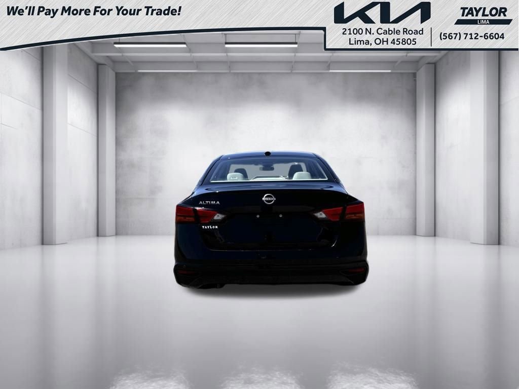 Used 2025 Nissan Altima 2.5 SV FWD image 15