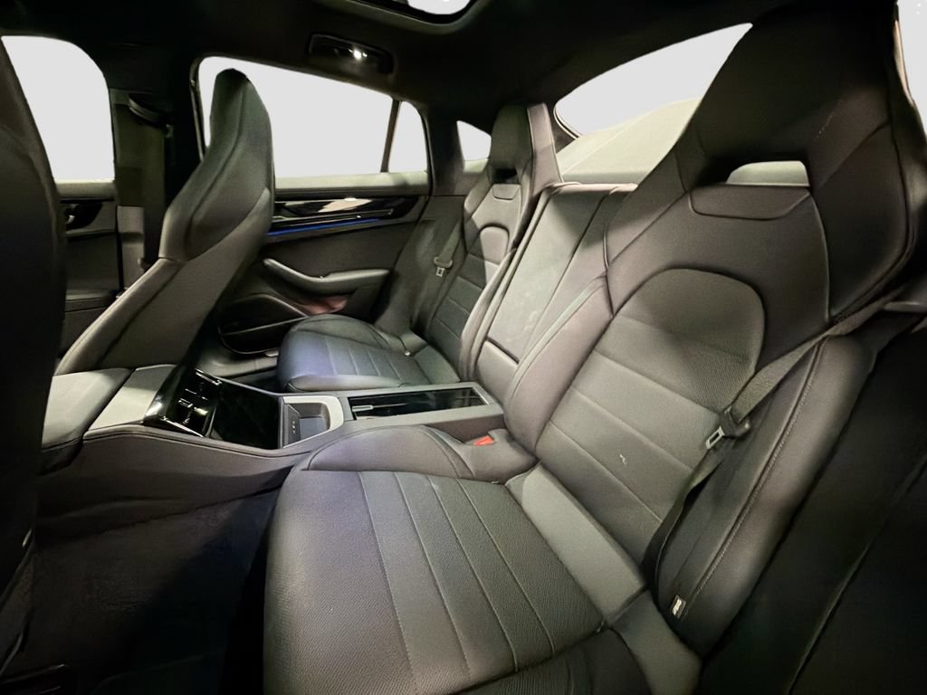 Certified 2025 Porsche Panamera 4 AWD/4WD image 25