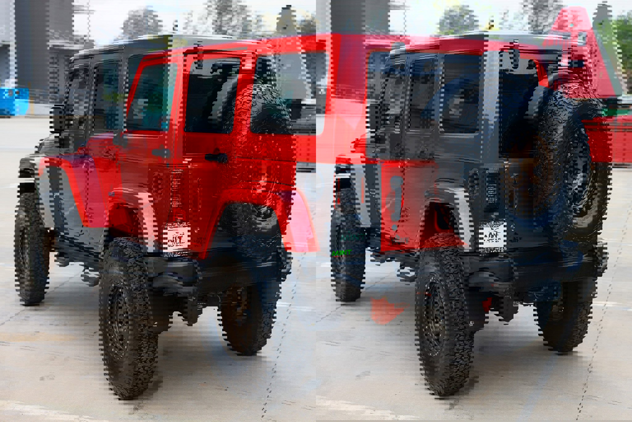 Used 2016 Jeep Wrangler Unlimited Rubicon w/ Connectivity Group image 10