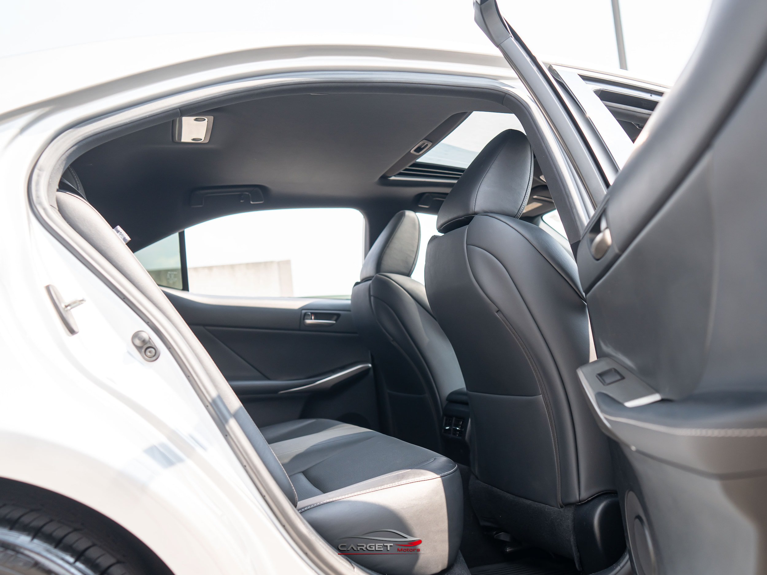 Used 2018 Lexus IS 300 F Sport w/ F Sport Package RWD image 19