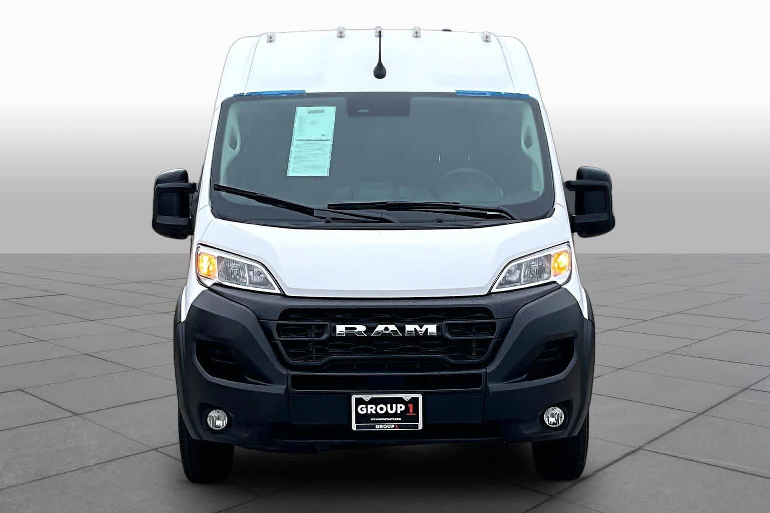 Used 2025 RAM ProMaster 2500 w/ Convenience Group FWD image 4