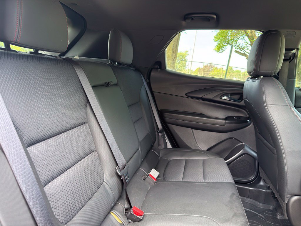 Used 2021 Chevrolet TrailBlazer RS w/ Convenience Package FWD image 33