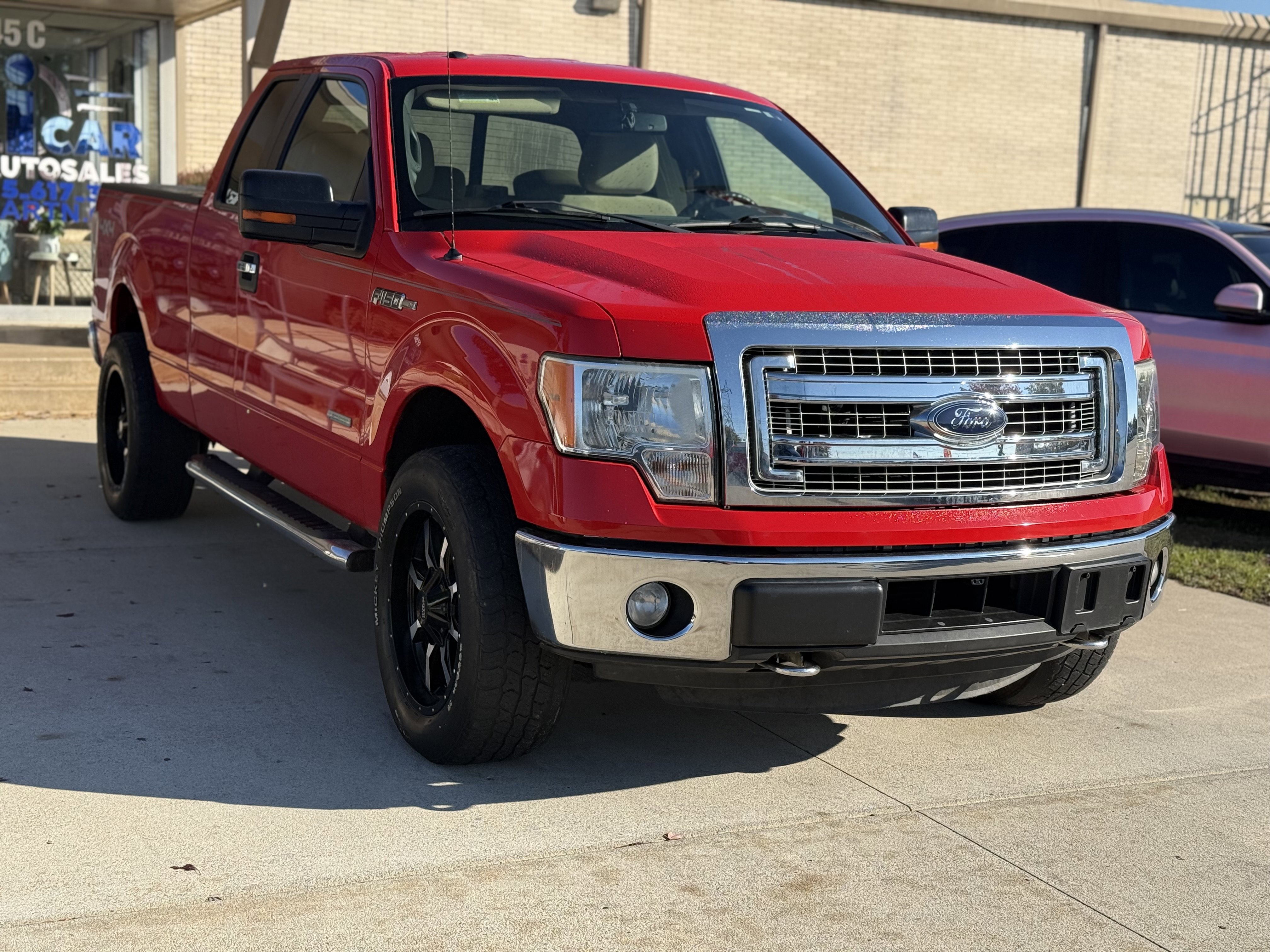 Used 2014 Ford F150 XLT w/ Equipment Group 302A Luxury image 3