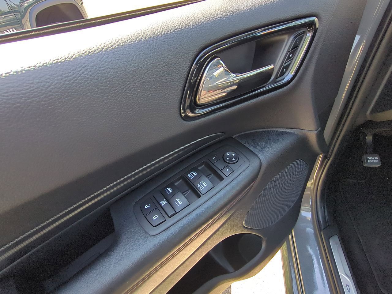 Used 2025 Dodge Durango GT AWD/4WD image 24