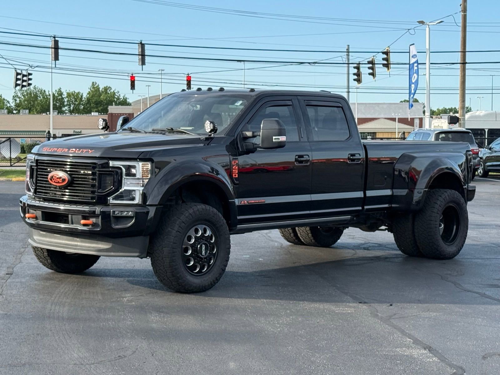 Used 2022 Ford F450 Platinum w/ FX4 Off-Road Package AWD/4WD image 8