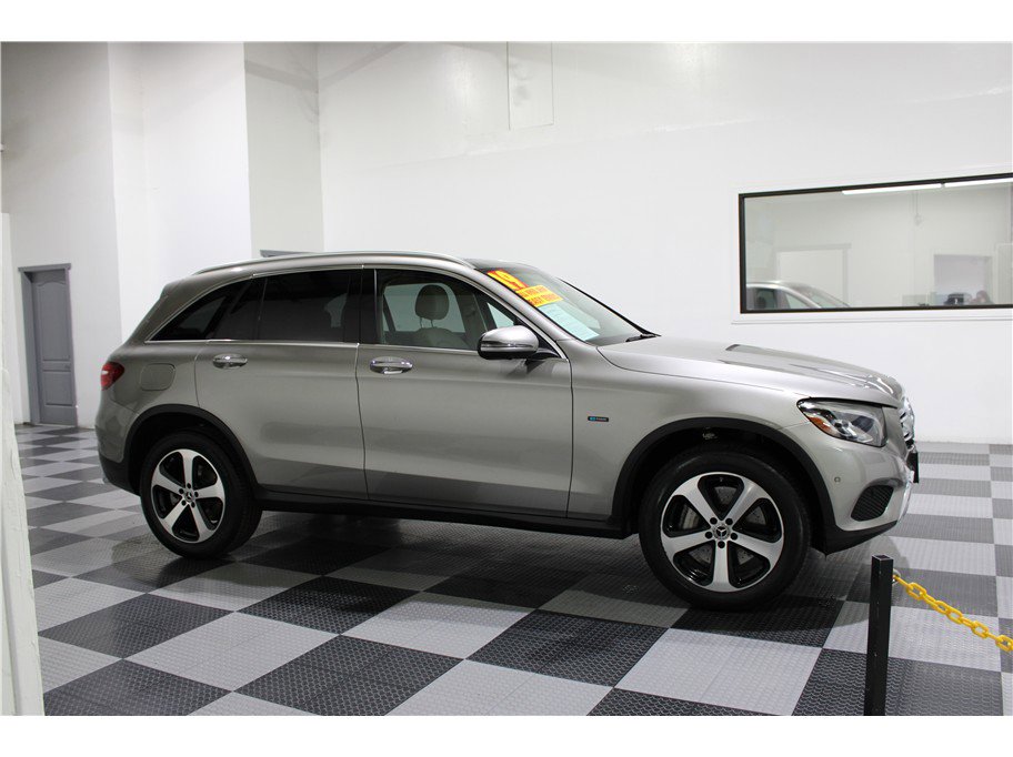 Used 2019 Mercedes-Benz GLC 350e 4MATIC image 1