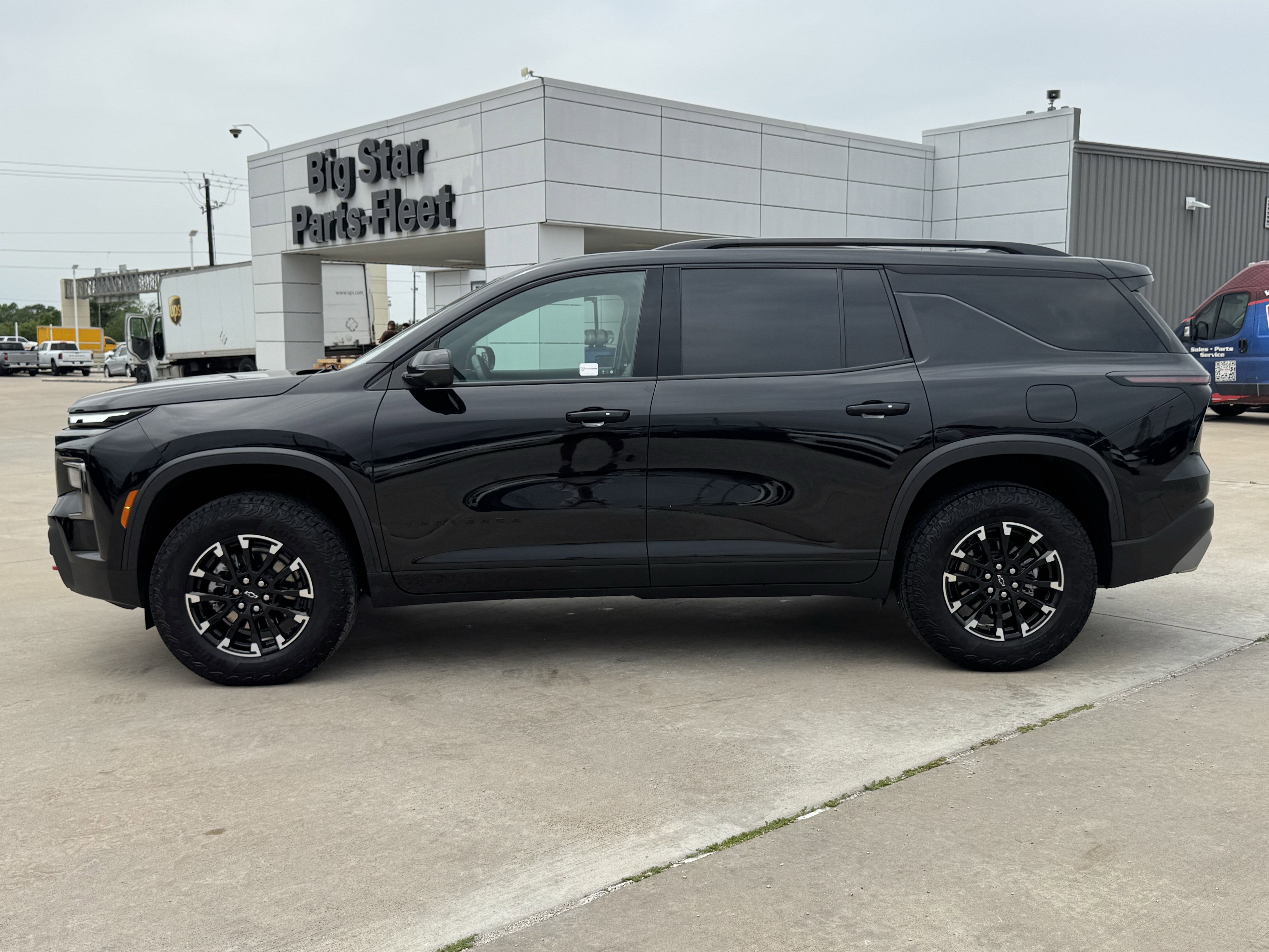 Used 2025 Chevrolet Traverse Z71 w/ Driver Confidence Package AWD/4WD image 7