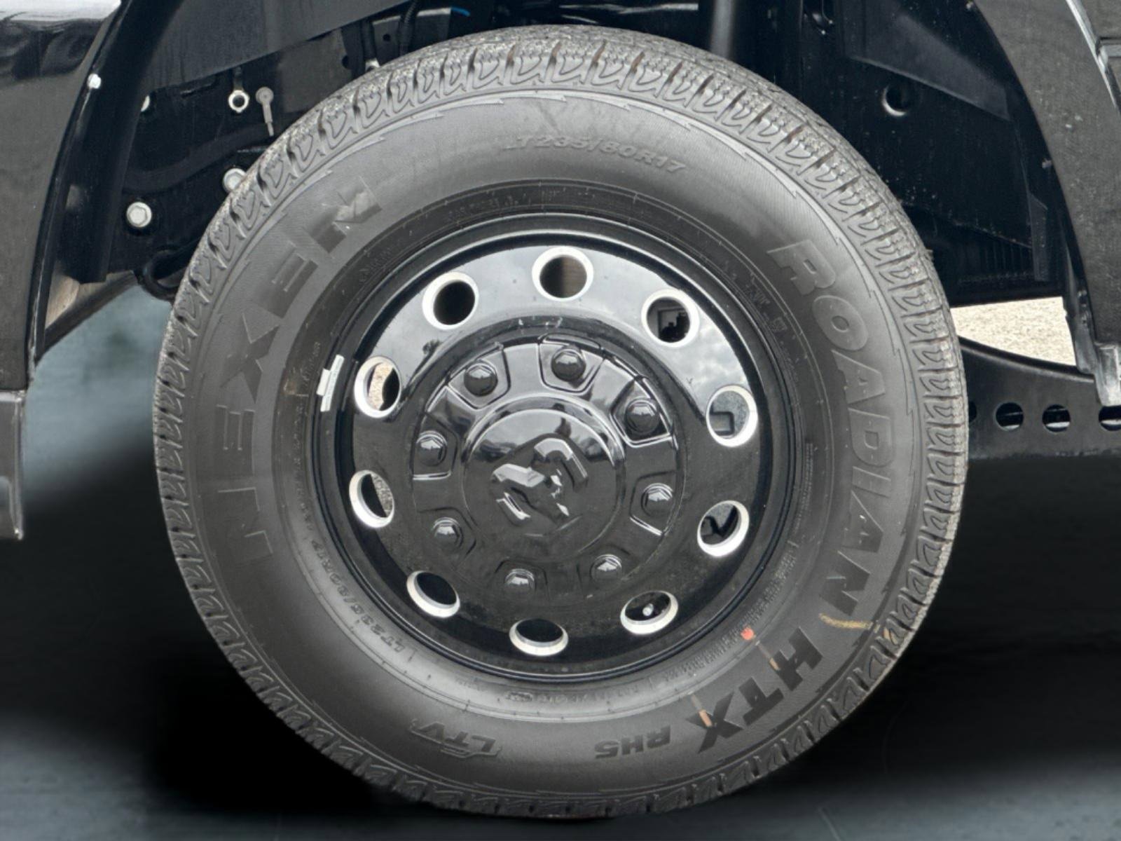 New 2025 RAM 3500 Limited image 25