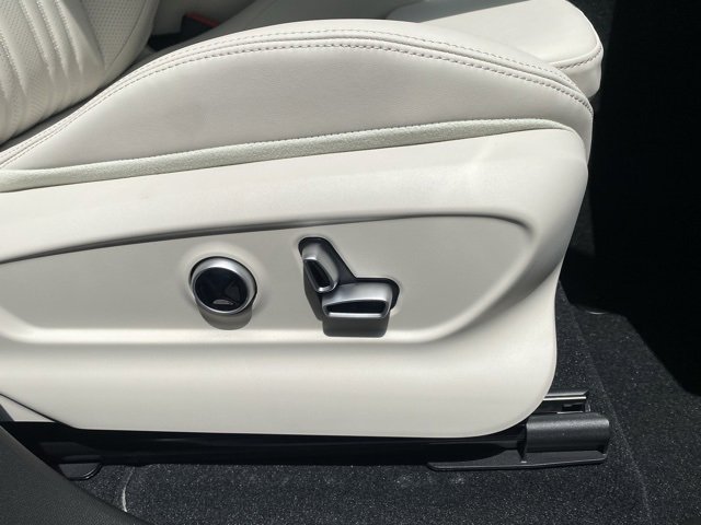 New 2024 Maserati Grecale GT image 38