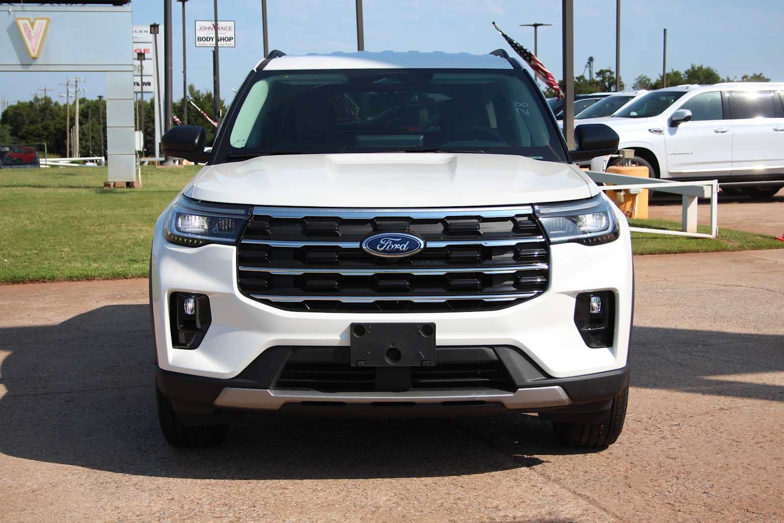 New 2026 Ford Explorer Active w/ Active Comfort Package AWD/4WD image 3