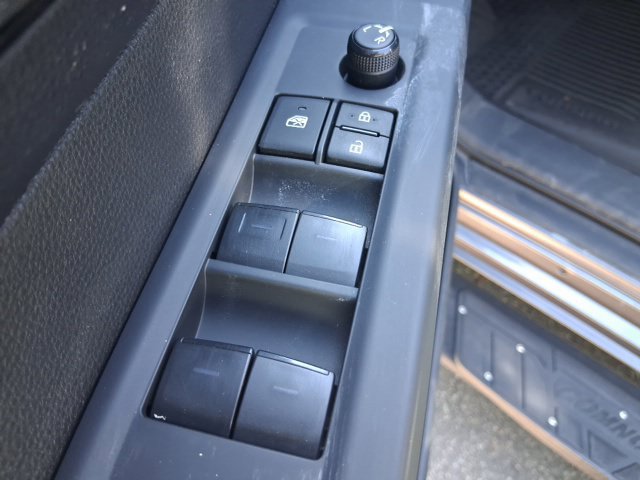 Used 2023 Toyota Tundra SR5 w/ SR5 Convenience Package AWD/4WD image 9