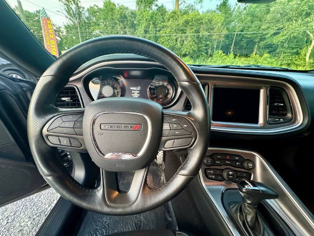 Used 2020 Dodge Challenger SXT w/ Plus Package image 14