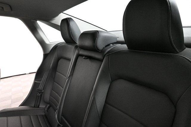 Used 2021 Volkswagen Jetta SE image 19