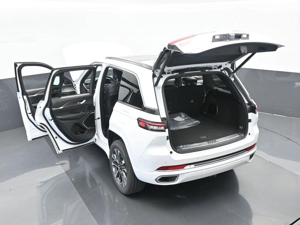 Used 2024 Jeep Grand Cherokee Overland image 62