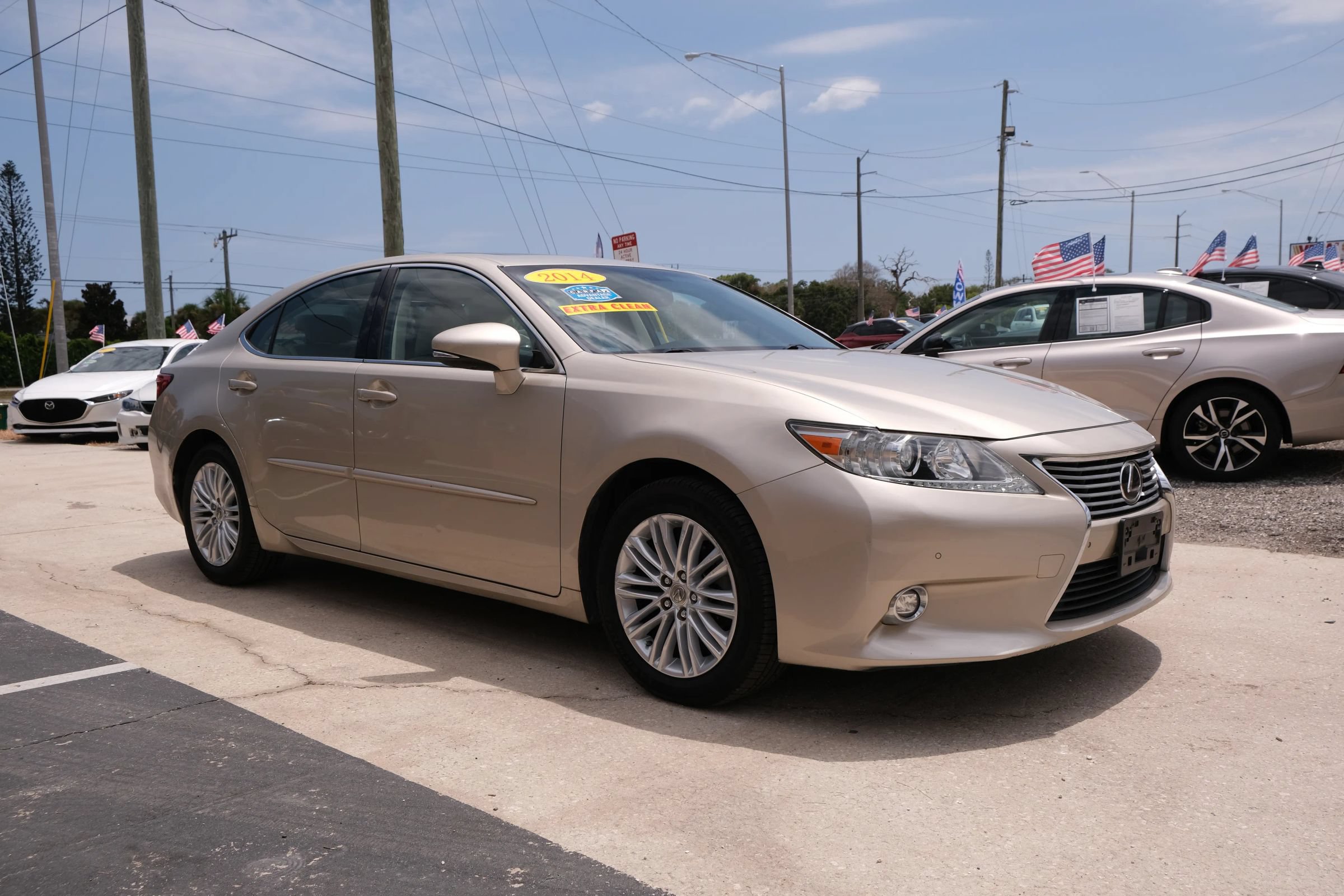 Used 2014 Lexus ES 350 w/ Luxury Package FWD image 3