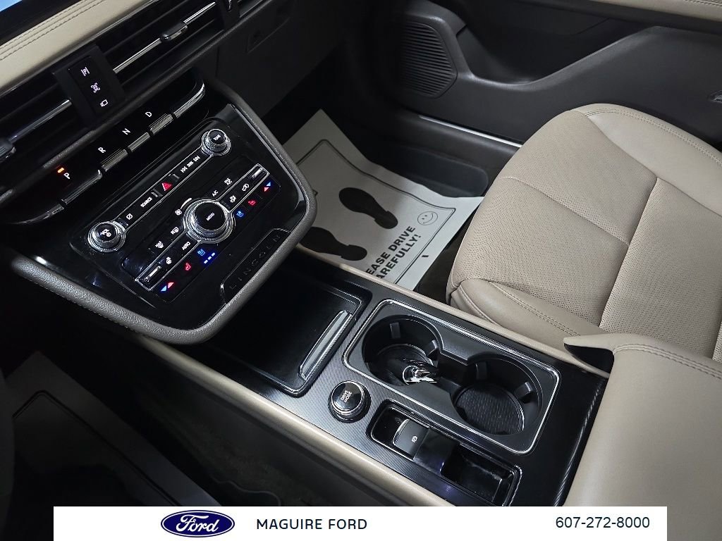 Used 2022 Lincoln Corsair AWD w/ Equipment Group 101A image 29
