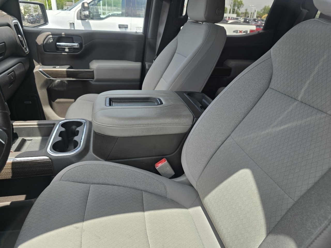 Used 2020 Chevrolet Silverado 1500 LT Trail Boss AWD/4WD image 23