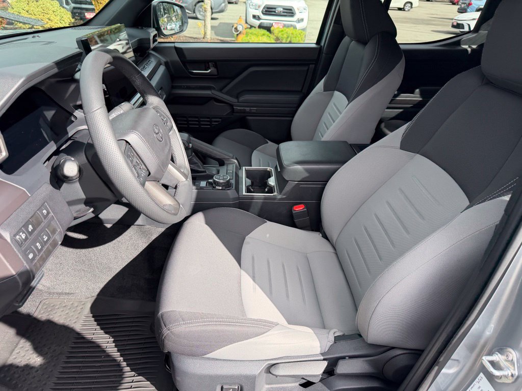 Certified 2025 Toyota Tacoma TRD Off-Road AWD/4WD image 13