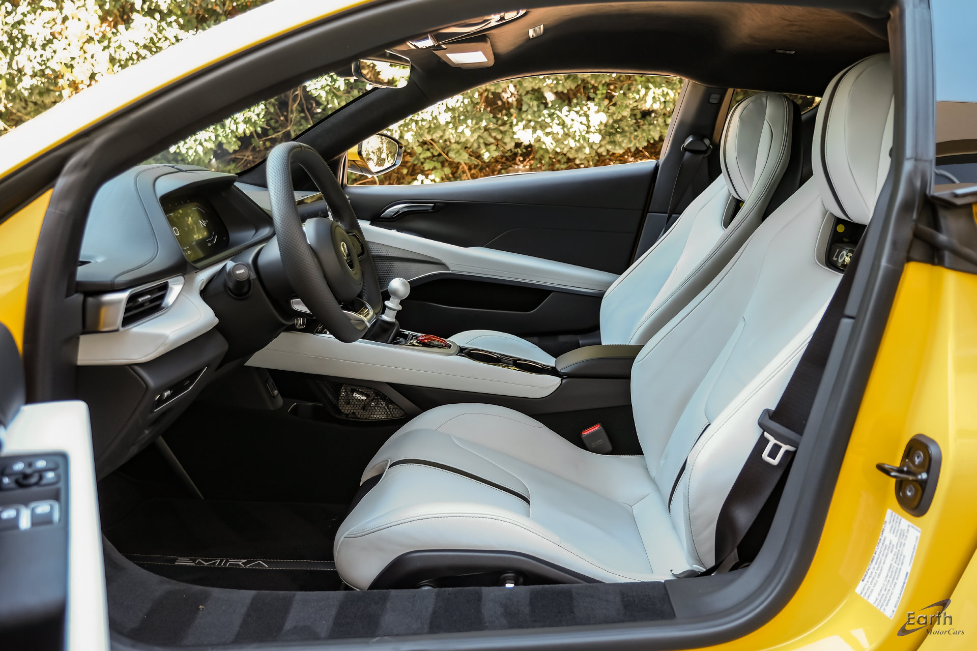 Used 2025 Lotus Emira RWD image 46