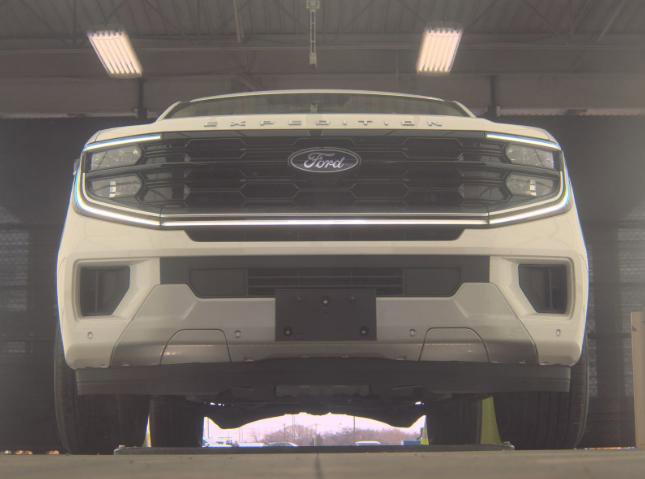 Certified 2025 Ford Expedition Platinum image 8